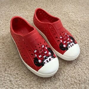 Size 9 Toddler Minnie Native shoes